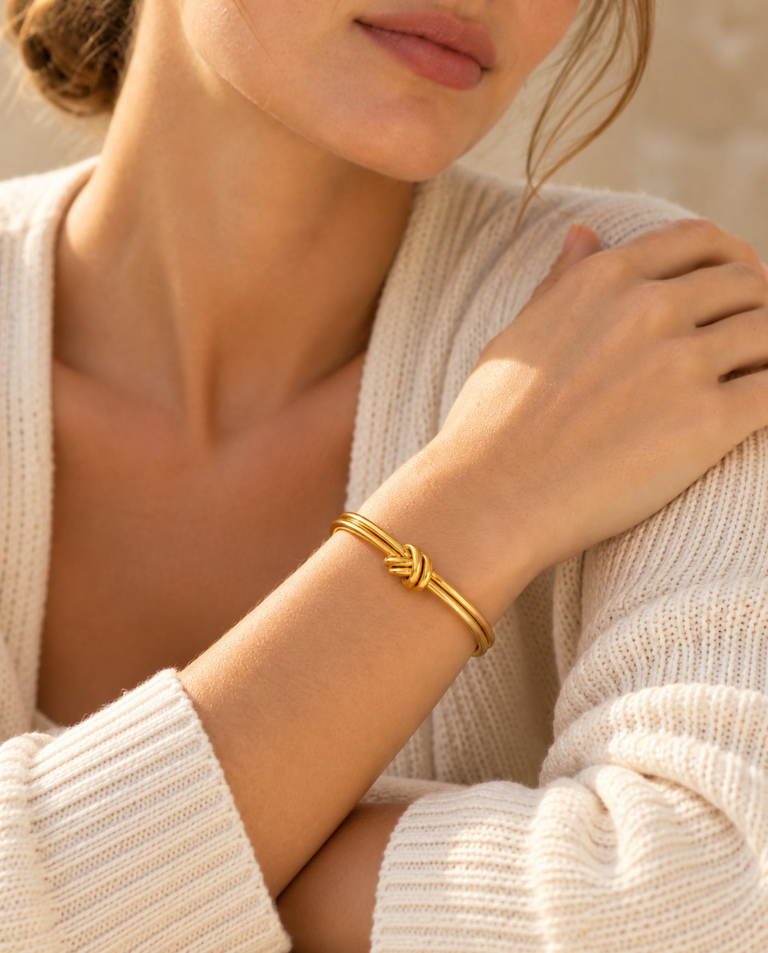 Polished Double-Knot Bangle - Gold