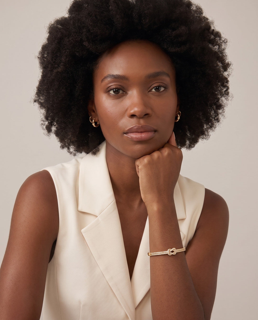 Pavé Knot Bangle Bracelet - Gold